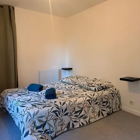 T2 Meuble De 55 M Plein Centre-ville Historique *