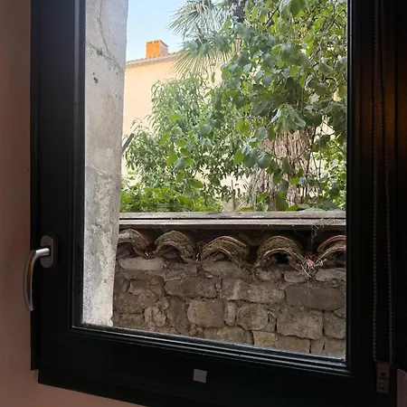 T2 Meuble De 55 M Plein Centre-ville Historique *