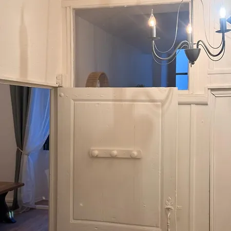 Appartement T2 Meuble De 55 M Plein Centre-ville Historique